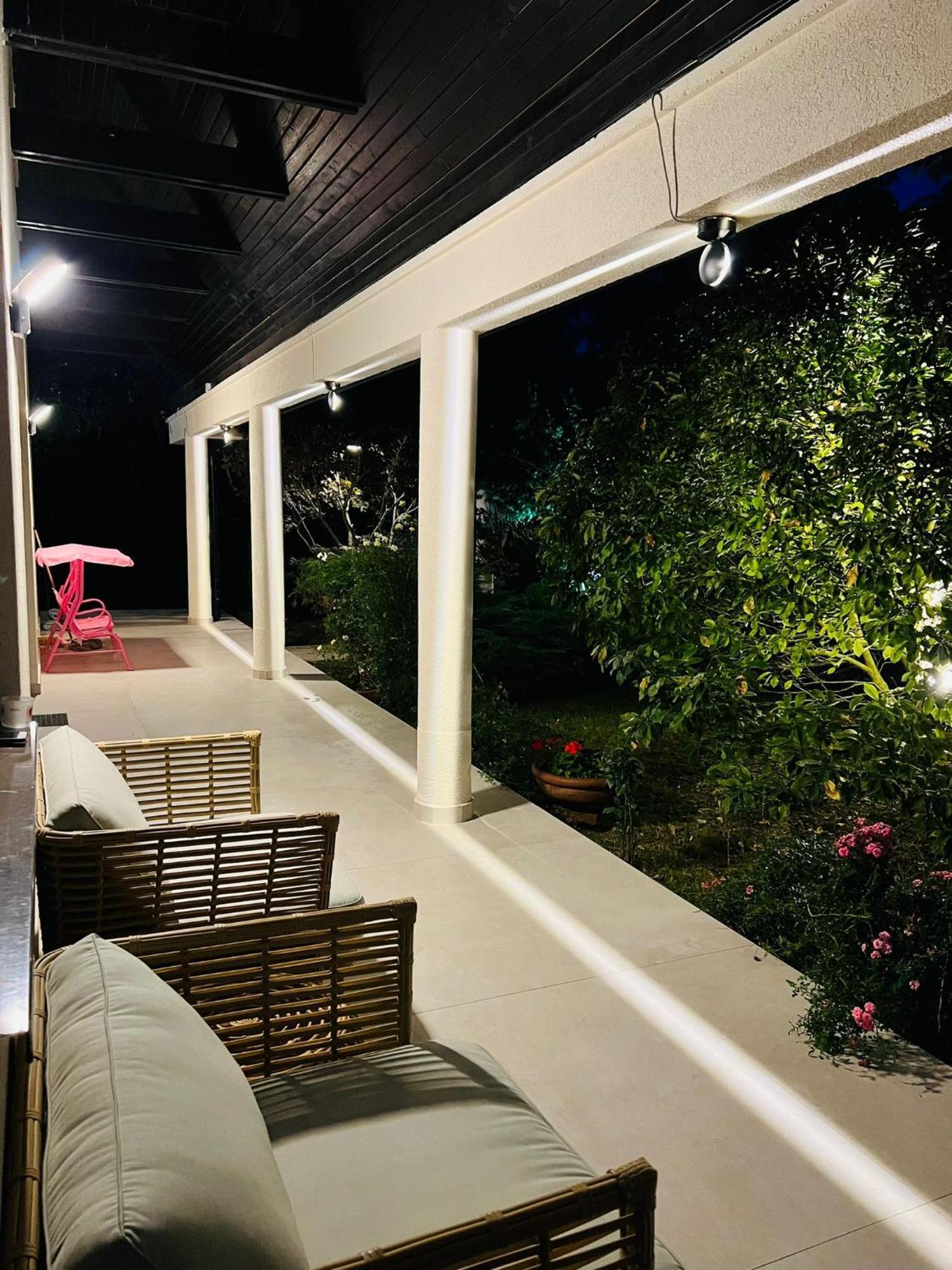 Evie'S Tree House Villa Dragomirna Buitenkant foto
