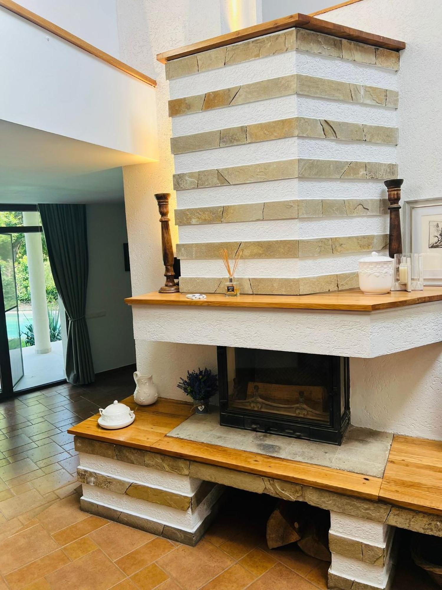 Evie'S Tree House Villa Dragomirna Buitenkant foto